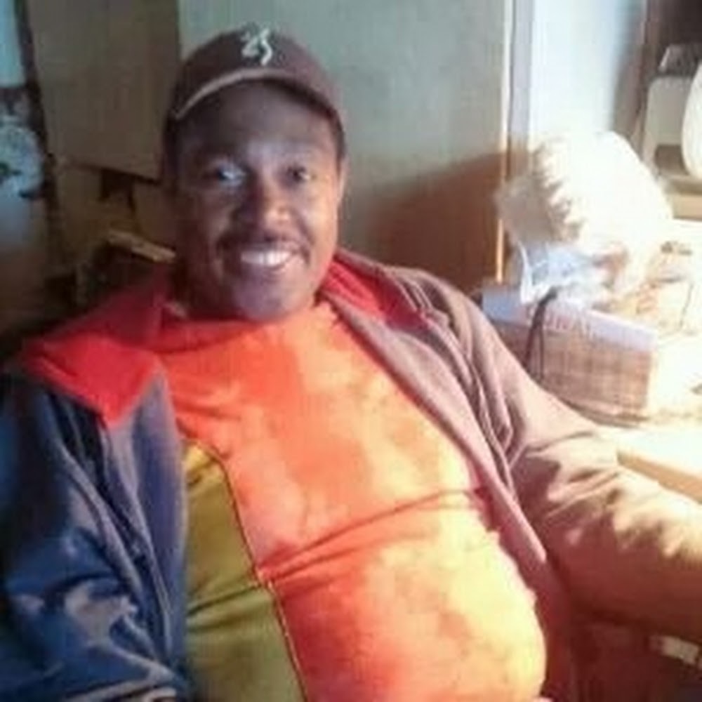 Meet your Posher, Clarence